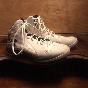 Under Armour ClutchFit Micro sz 10 mens basketball